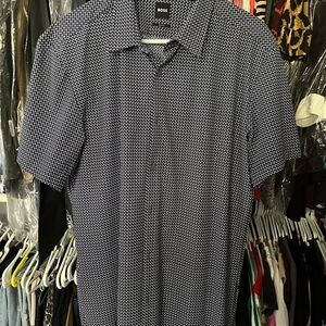 NWOT Men's BOSS Roan Performance Button Down Short Sleeve Shirt Sz XL